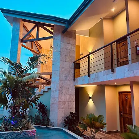 Hotel Mi Linda Tierra